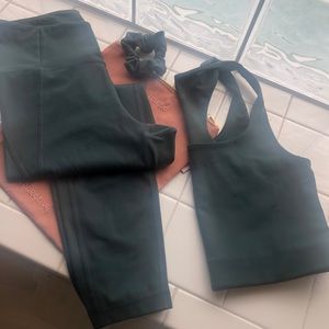 💚GF SET! S/M🌲W/scrunchie!!